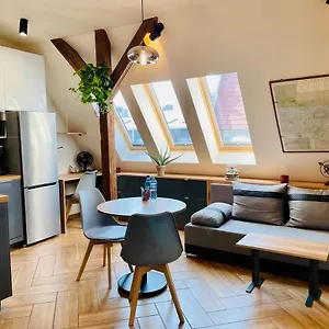 Attic Jezyce Apartment